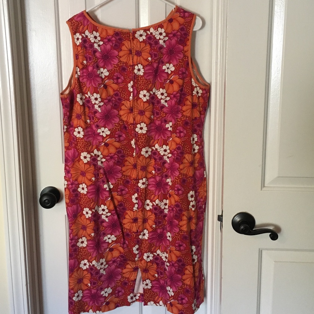 Women's sleeveless summer dress